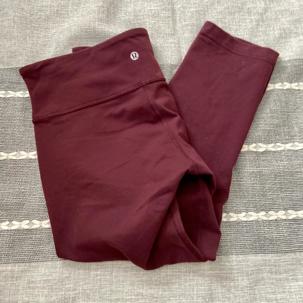 Lululemon Cropped Wine Color Leggings Size 8